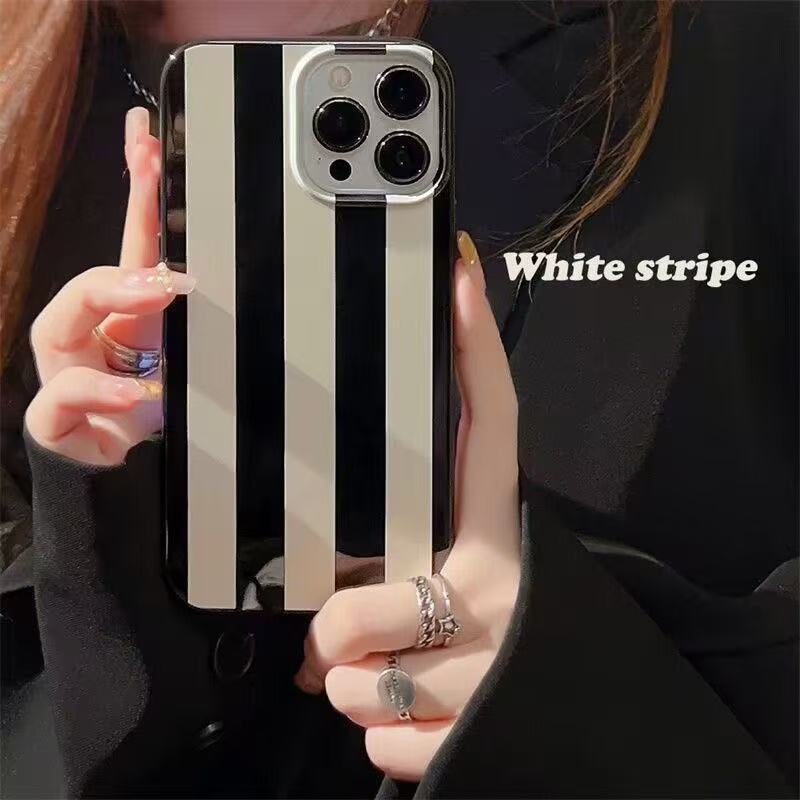Small Niche Fresh Art Design W - Phone Cases Black recensie en prijs