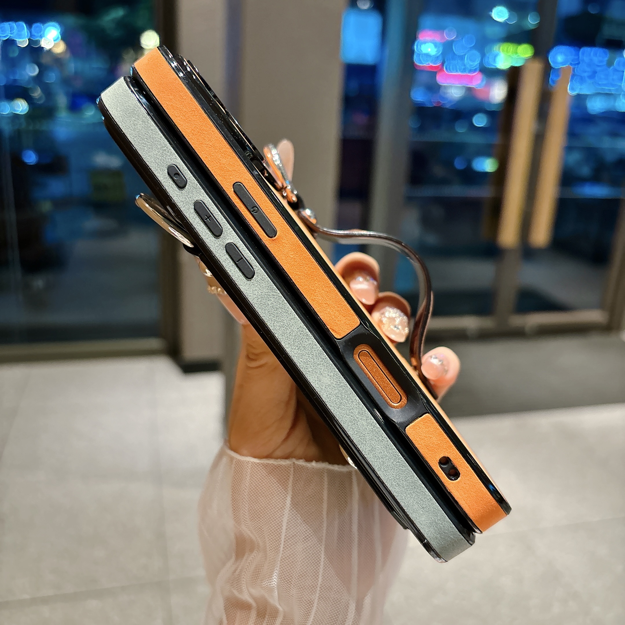 Suede Leather Wrist Strap Hold - Phone Cases For Iphone 13 recensie en prijs